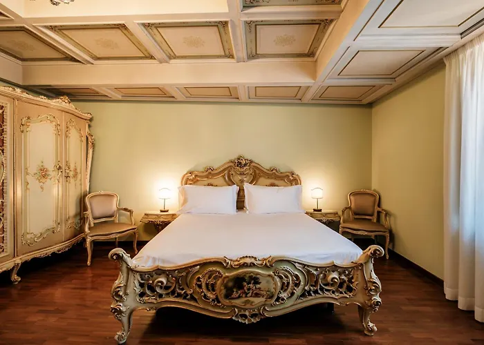 Hotel Lory
